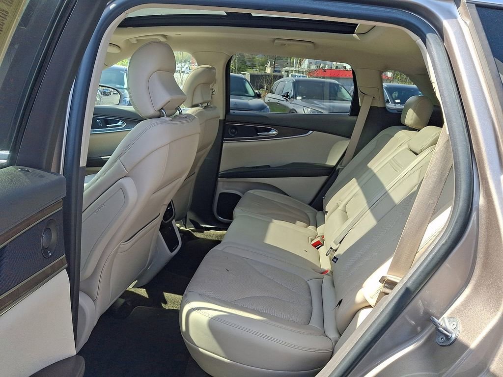 Certified 2019 Lincoln Nautilus Reserve FWD image 10