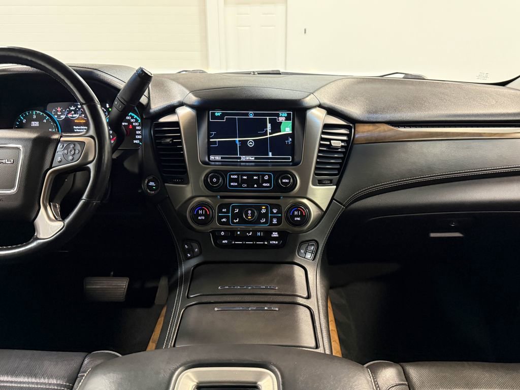 Used 2020 GMC Yukon Denali w/ Open Road Package image 18
