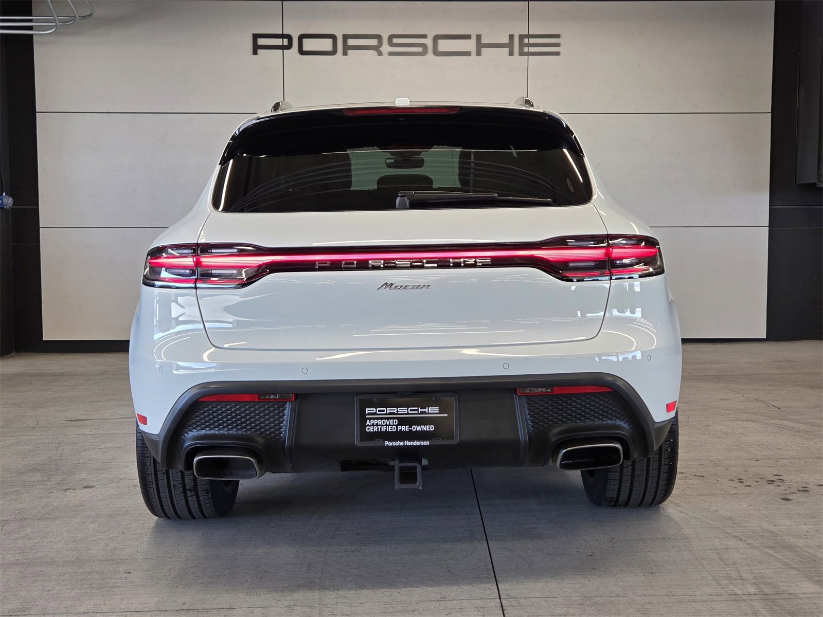Used 2024 Porsche Macan image 7