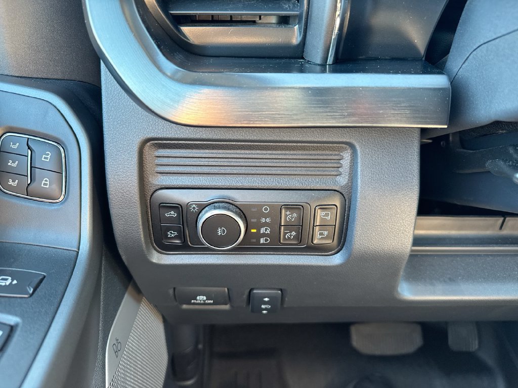 Certified 2026 Ford F350 Lariat w/ FX4 Off-Road Package AWD/4WD image 18