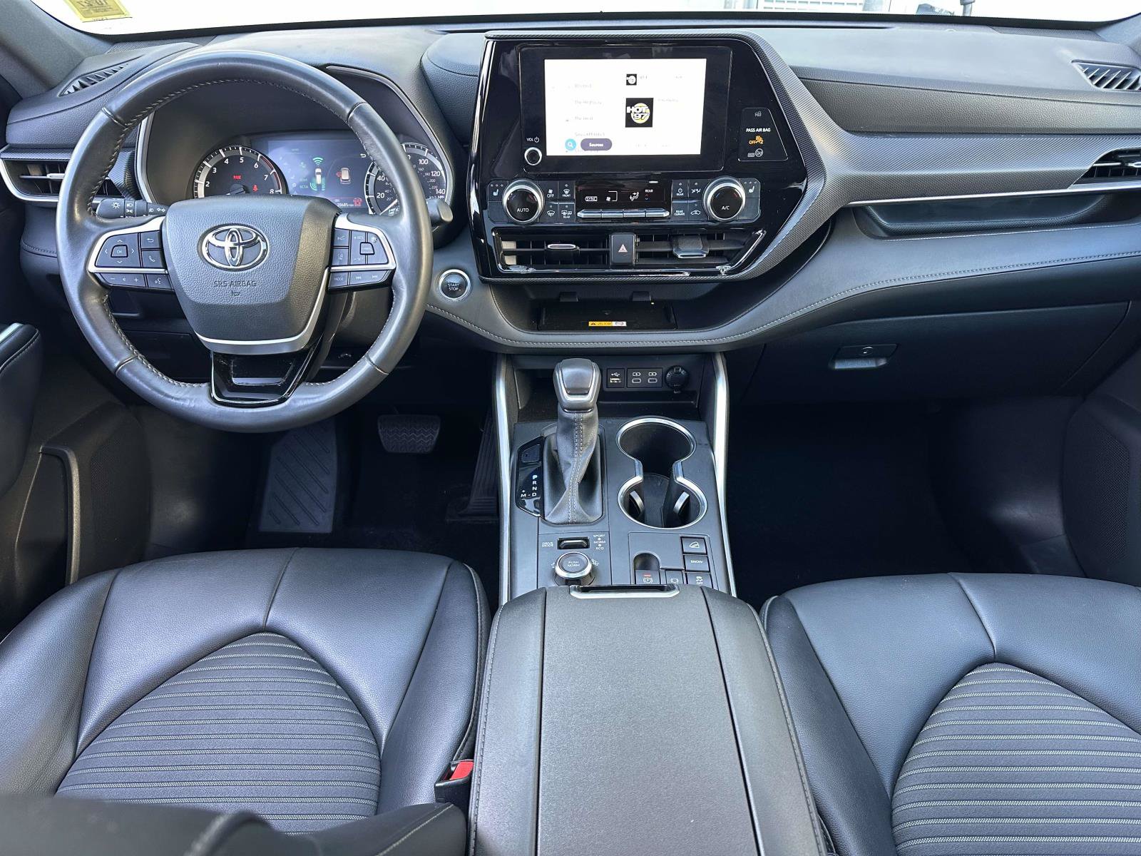Used 2024 Toyota Highlander XSE AWD/4WD image 14