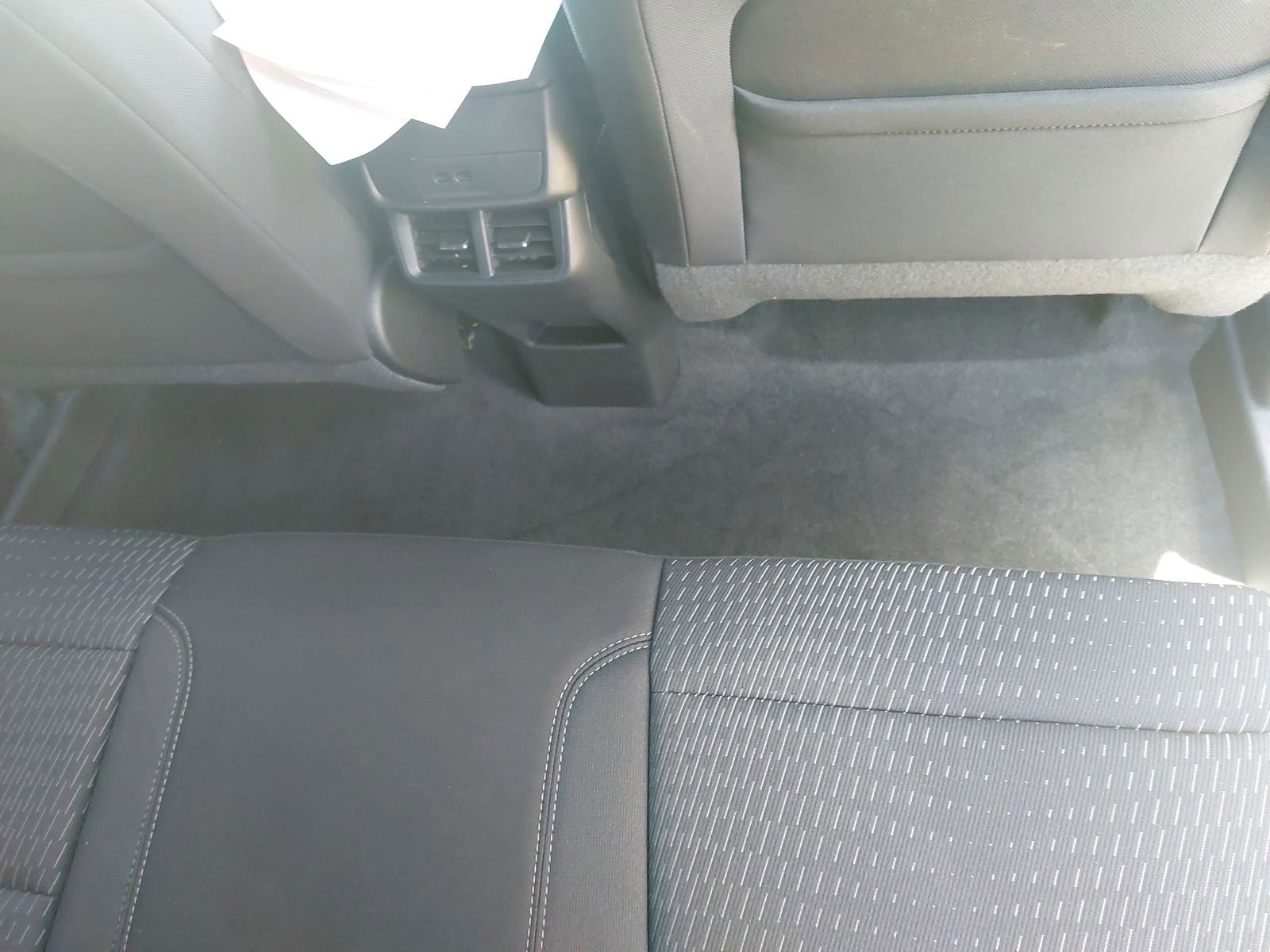 Used 2026 Chevrolet Equinox LT FWD image 12