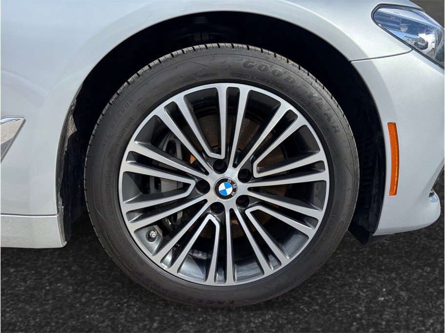 Used 2020 BMW 540i w/ Premium Package RWD image 13