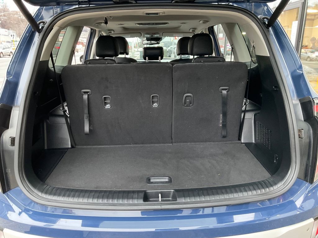 Certified 2024 Kia Telluride EX image 6