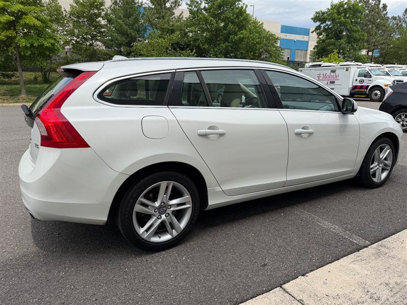 Used 2015 Volvo V60 T5 Premier FWD image 18