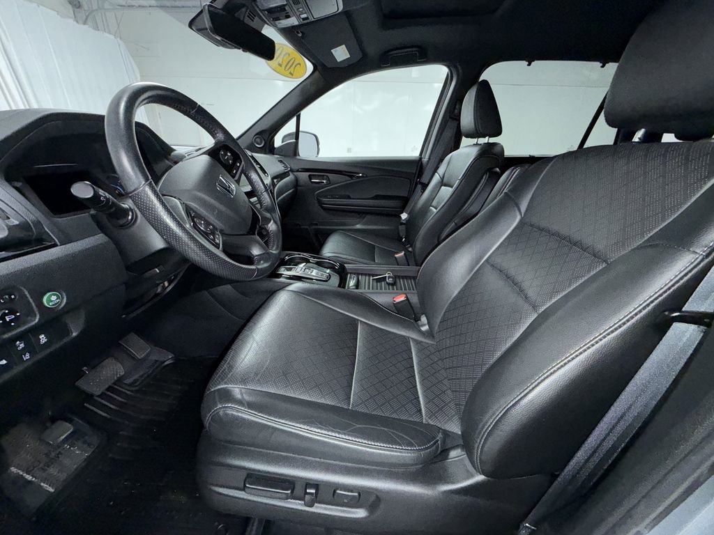 Used 2020 Honda Passport Touring image 13