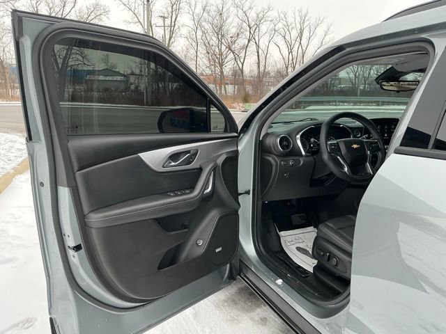 Used 2023 Chevrolet Blazer LT w/ Sound & Technology Package image 17