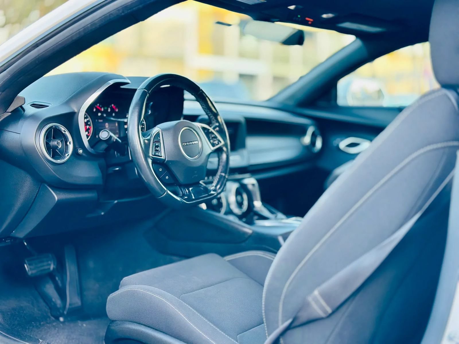 Used 2020 Chevrolet Camaro LT RWD image 9