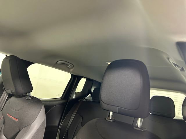 Used 2022 Jeep Renegade Trailhawk image 13