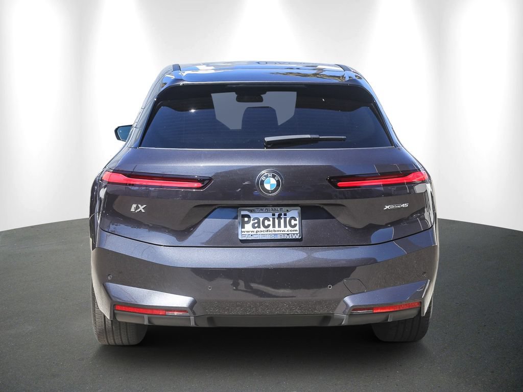 Used 2026 BMW iX xDrive45 w/ Premium Package AWD/4WD image 5