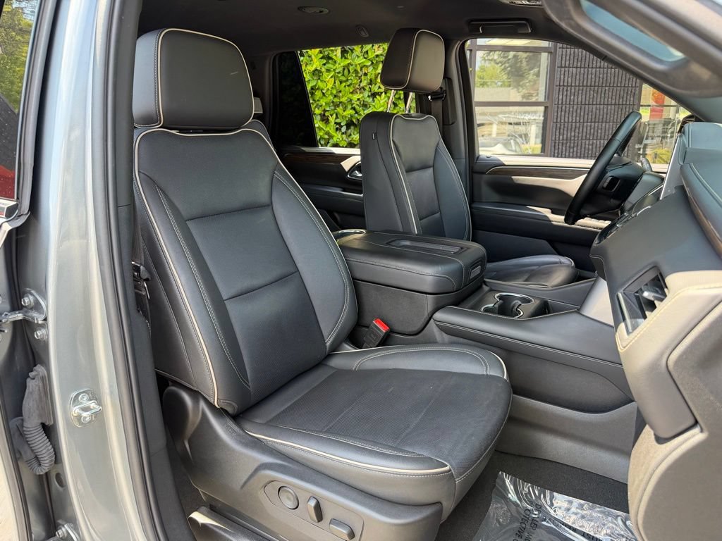 Used 2024 Chevrolet Tahoe Premier AWD/4WD image 37