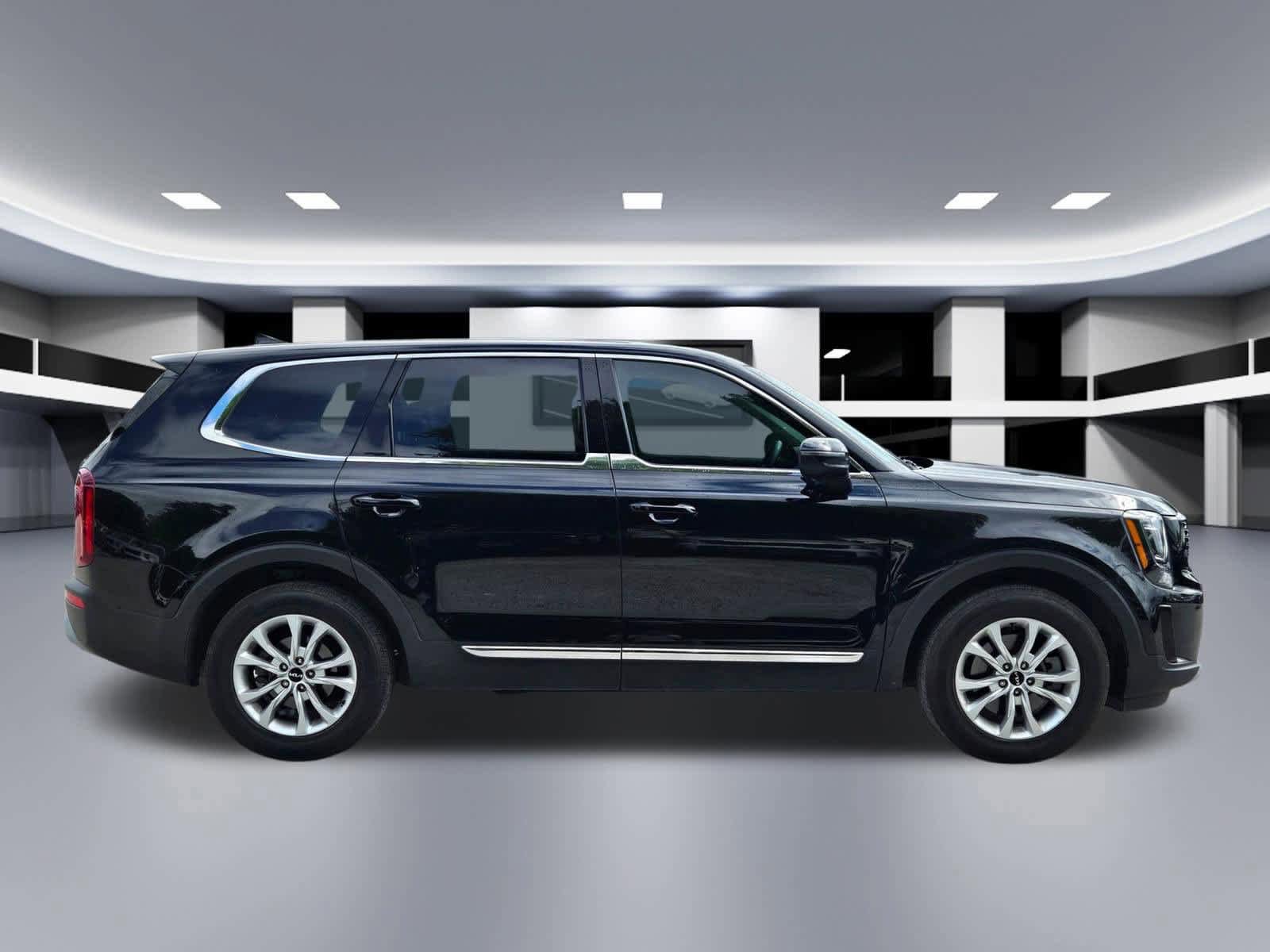 Used 2022 Kia Telluride LX image 8