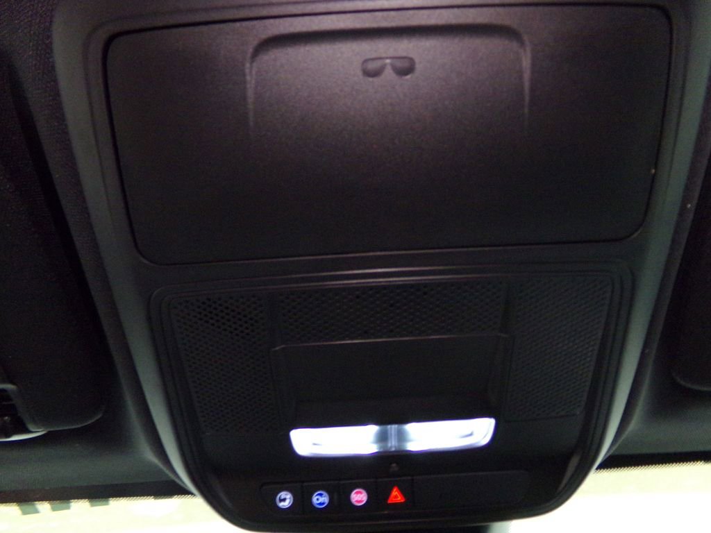 New 2026 Chevrolet Equinox LT w/ Convenience Package II image 17