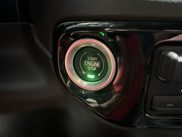 Used 2022 Chevrolet Silverado 1500 LT Trail Boss w/ LT Trail Boss Premium Package AWD/4WD image 16