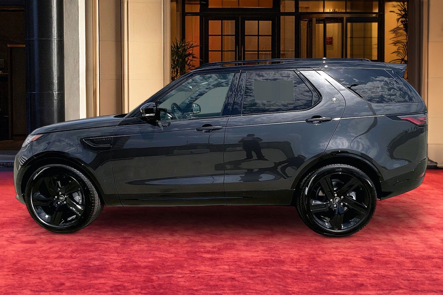 New 2026 Land Rover Discovery Dynamic SE AWD/4WD image 2