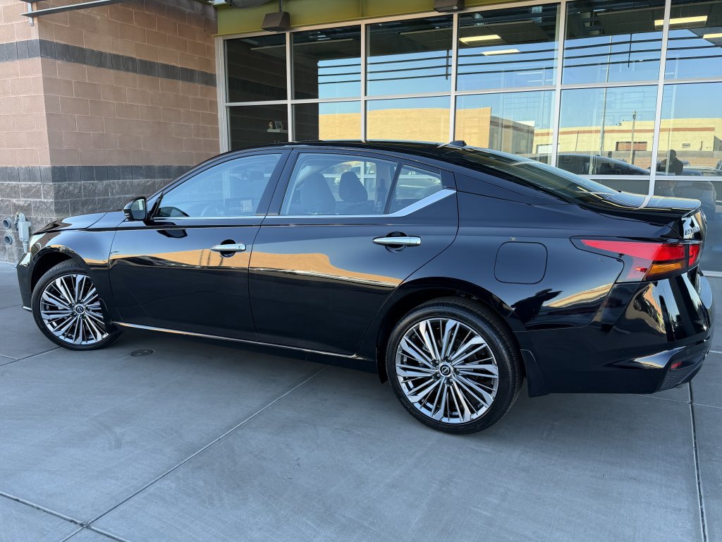 Used 2024 Nissan Altima 2.5 SL image 5