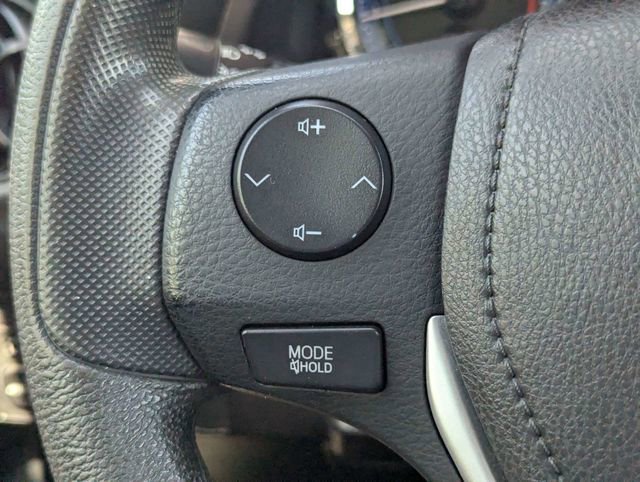 Used 2017 Toyota Corolla L FWD image 23