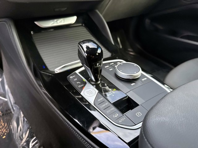 Used 2025 BMW X4 xDrive30i w/ Premium Package AWD/4WD image 28