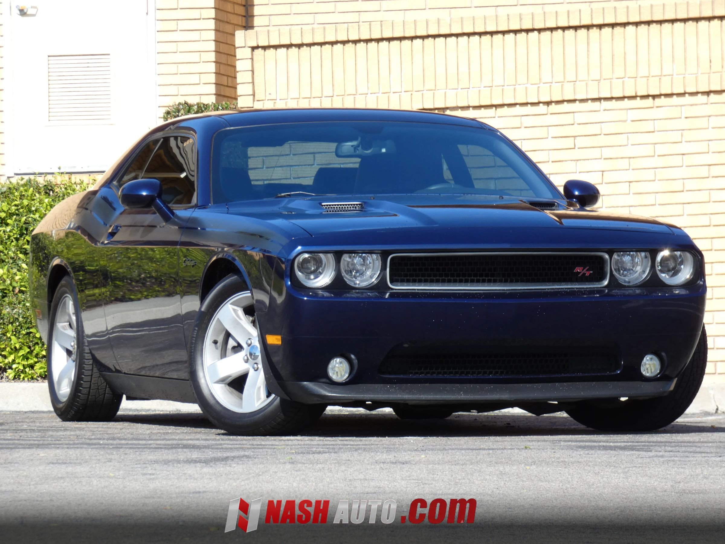 Used 2014 Dodge Challenger R/T RWD image 3