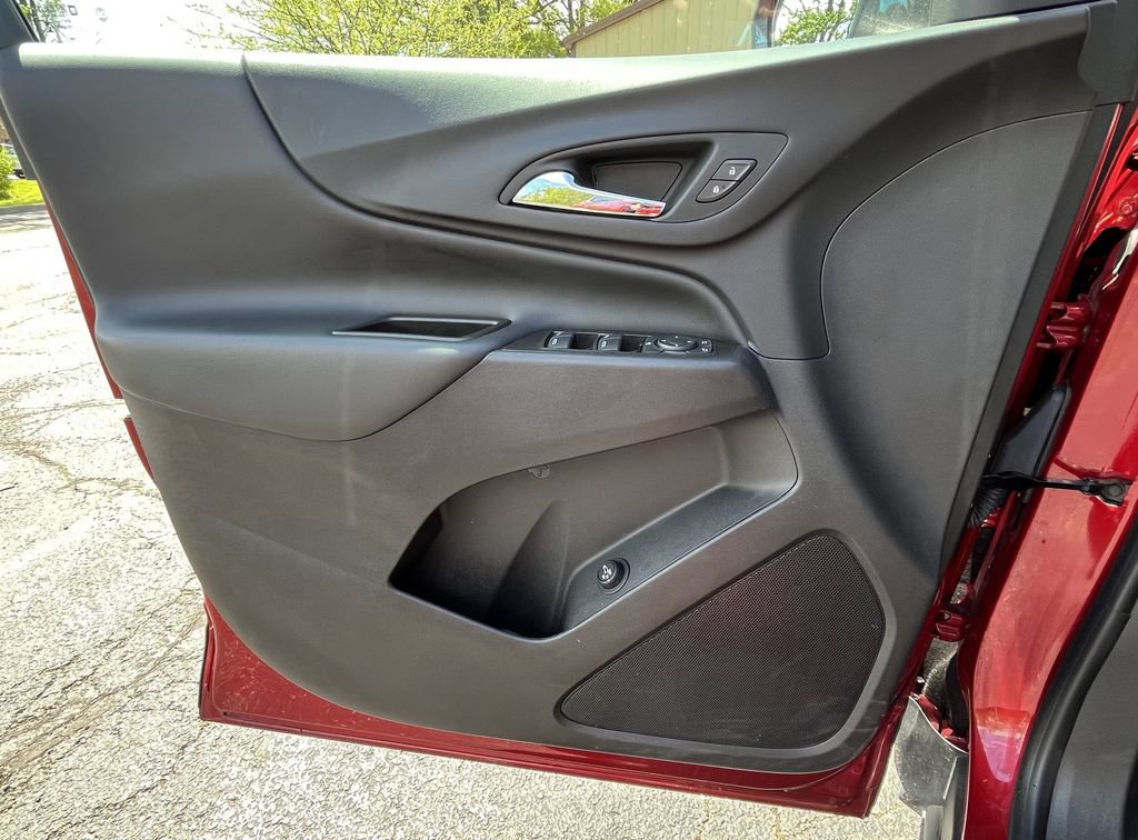 Certified 2024 Chevrolet Equinox LT FWD image 9