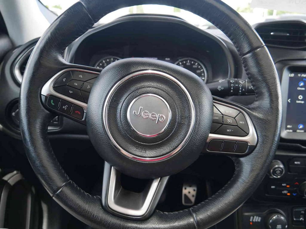 Certified 2022 Jeep Renegade Limited w/ Sun, Sound & Wheels Group AWD/4WD image 35