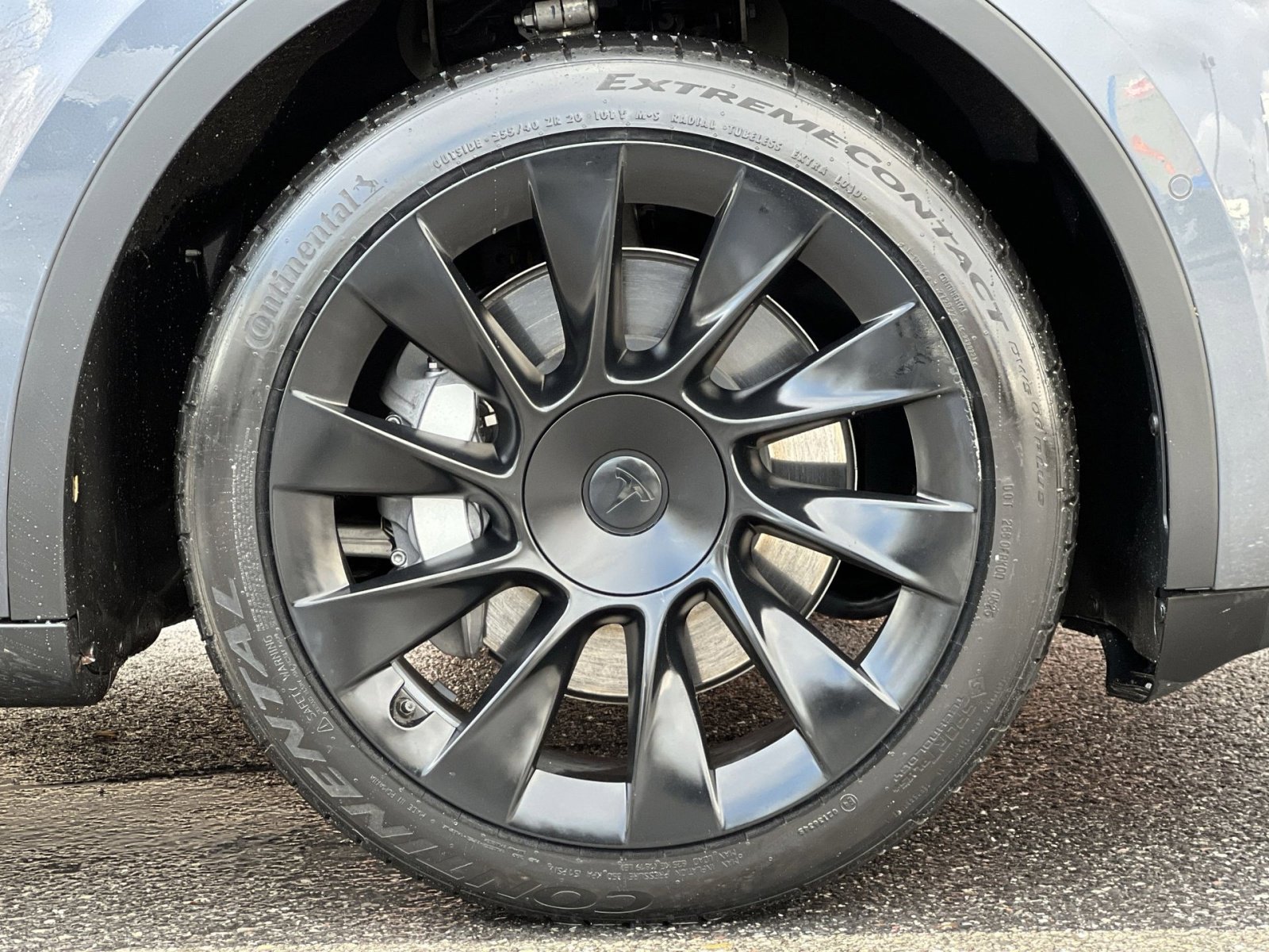 Used 2022 Tesla Model Y Long Range image 10