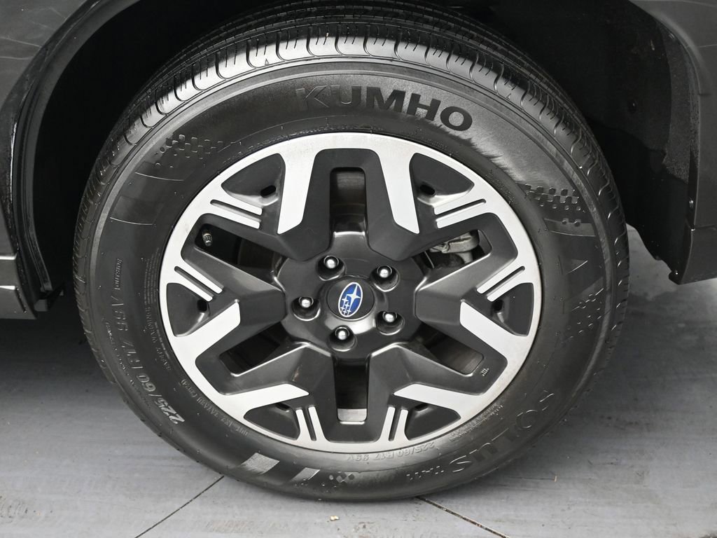 Used 2025 Subaru Forester w/ Convenience Package #1 image 31