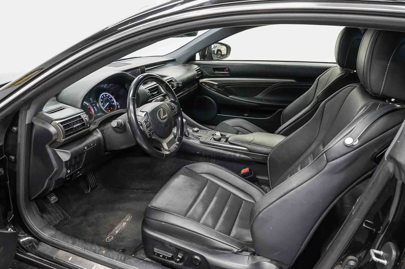 Used 2016 Lexus RC 200t w/ Premium Package RWD image 14