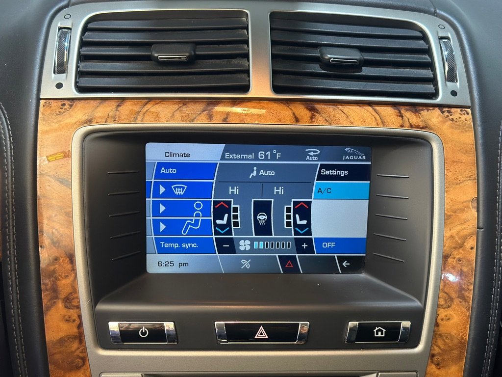 Used 2010 Jaguar XK Coupe image 18