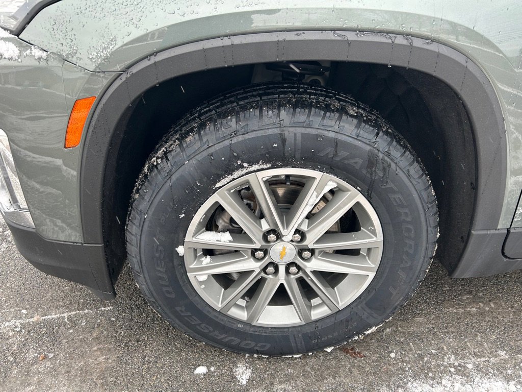 Used 2023 Chevrolet Traverse LT image 10