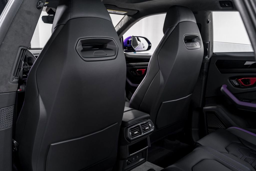 Used 2025 Lamborghini Urus SE AWD/4WD image 31