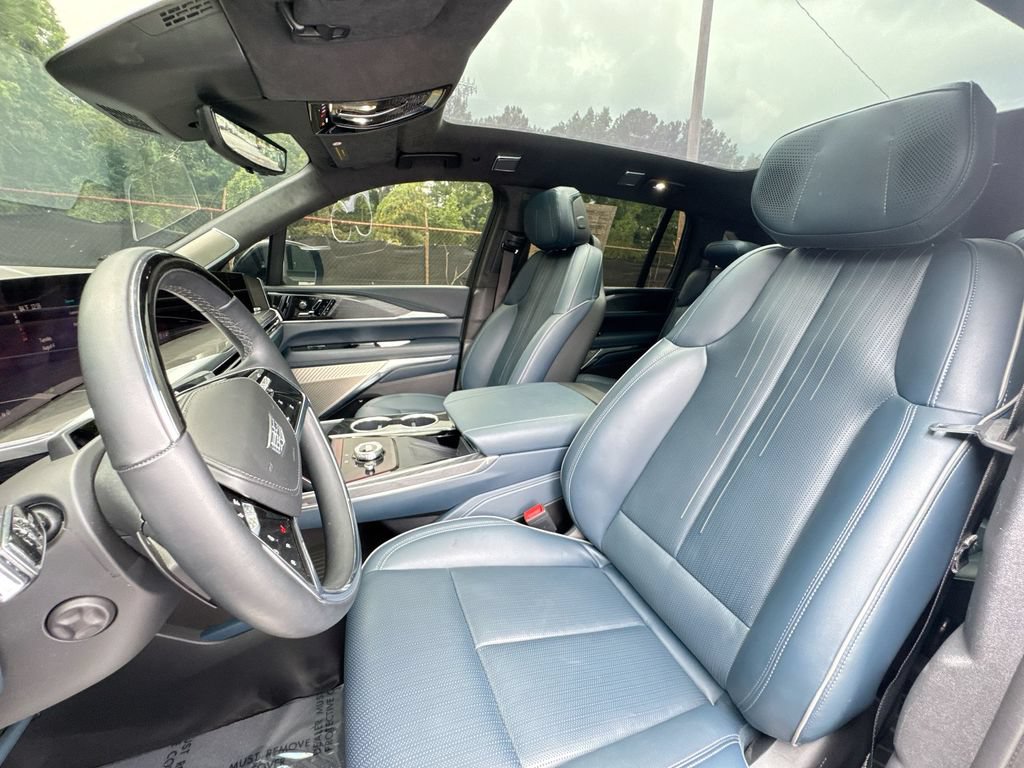 Used 2025 Cadillac Escalade IQ Sport 2 AWD/4WD image 13