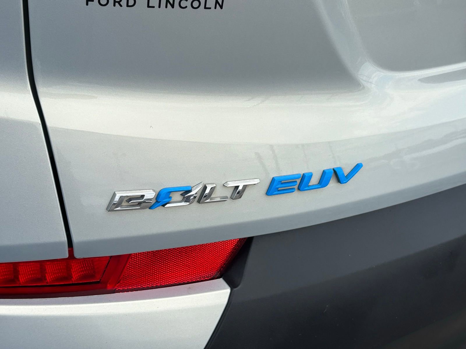 Used 2023 Chevrolet Bolt EUV LT image 14