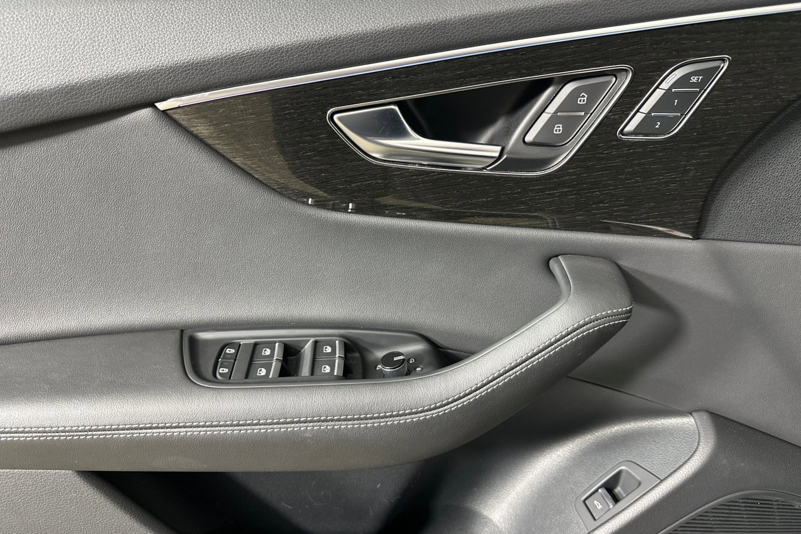 Used 2023 Audi Q8 Premium Plus w/ Premium Plus Package image 10