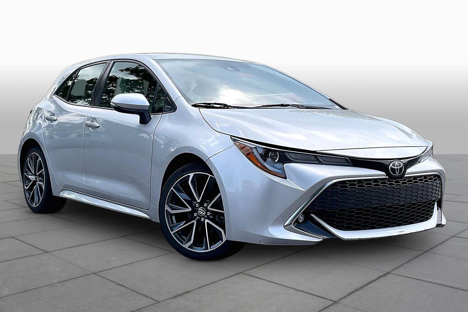 Used 2019 Toyota Corolla XSE FWD image 2
