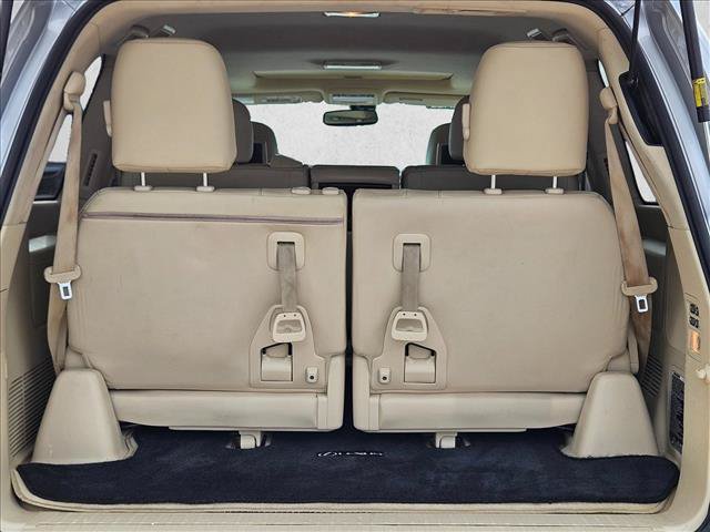 Used 2013 Lexus LX 570 4WD w/ Luxury Pkg w/Pre-crash image 6