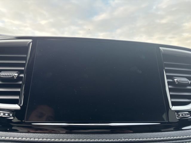 Used 2024 Chrysler Pacifica Touring-L w/ S Appearance Package image 22