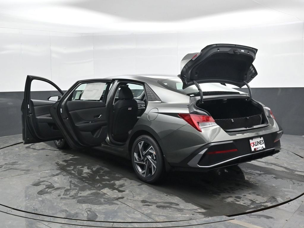 New 2026 Hyundai Elantra Limited image 53