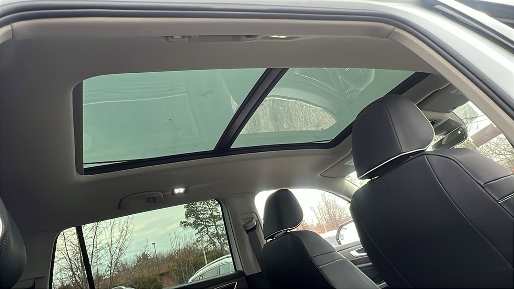 New 2026 Volkswagen Atlas SEL Premium R-Line image 13