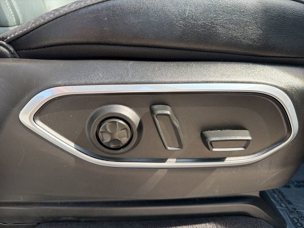 Used 2024 Jeep Wagoneer L Series II w/ Flexible Seating Group image 33