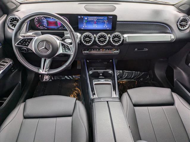 Used 2025 Mercedes-Benz GLB 250 image 17