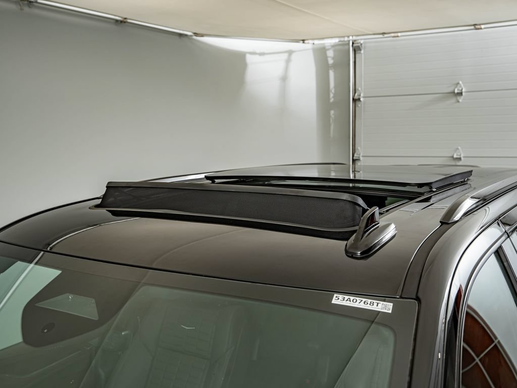 Used 2024 Cadillac Escalade Sport Platinum w/ Heavy-Duty Trailer Package AWD/4WD image 17
