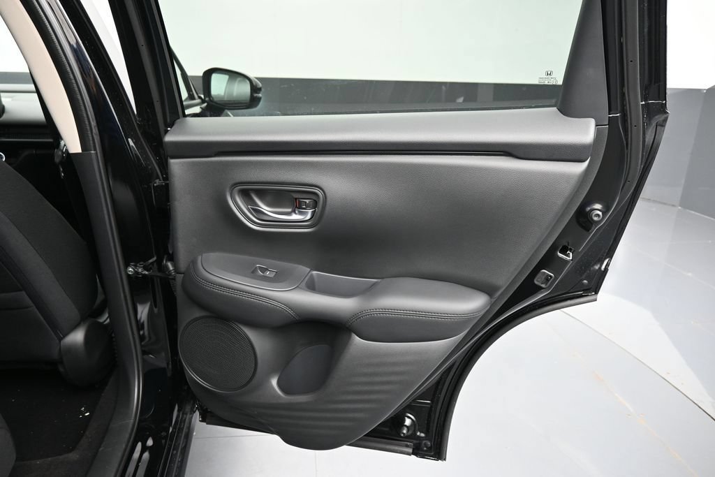 New 2027 Honda HR-V LX image 30