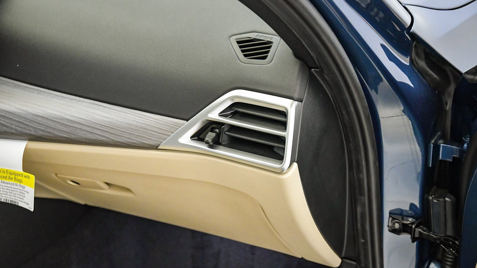 New 2026 BMW 330i Sedan w/ Premium Package image 16