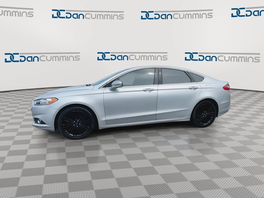Used 2016 Ford Fusion SE w/ Equipment Group 202A FWD image 5