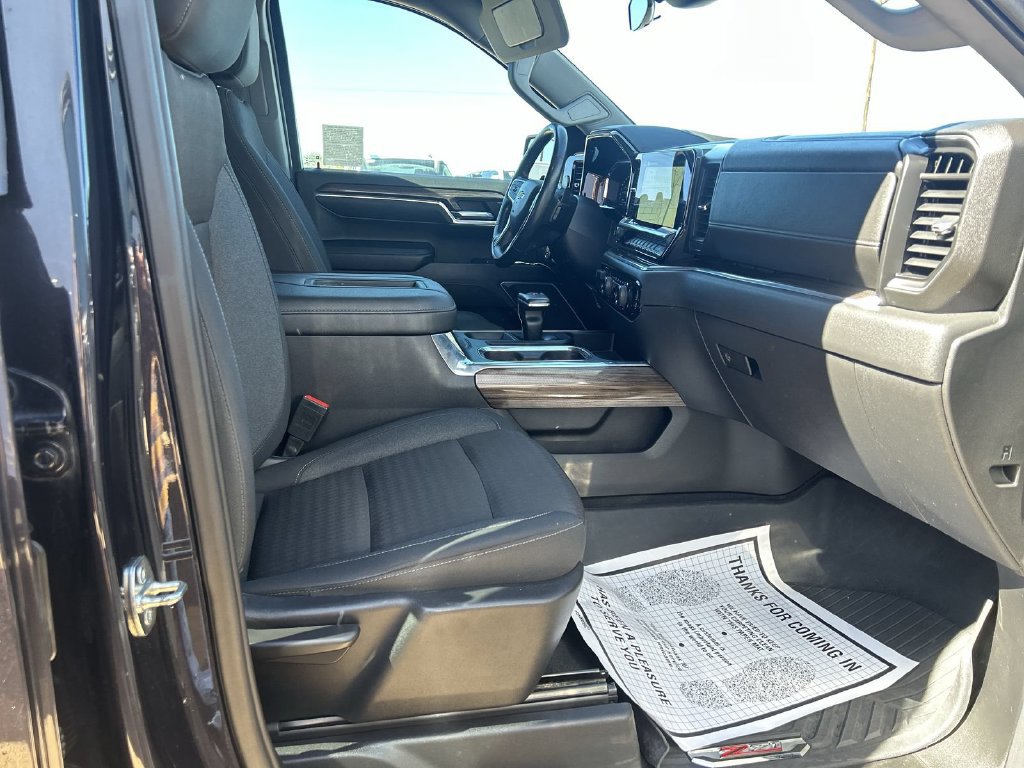 Certified 2022 Chevrolet Silverado 1500 LT w/ Diesel Off-Road Package AWD/4WD image 33