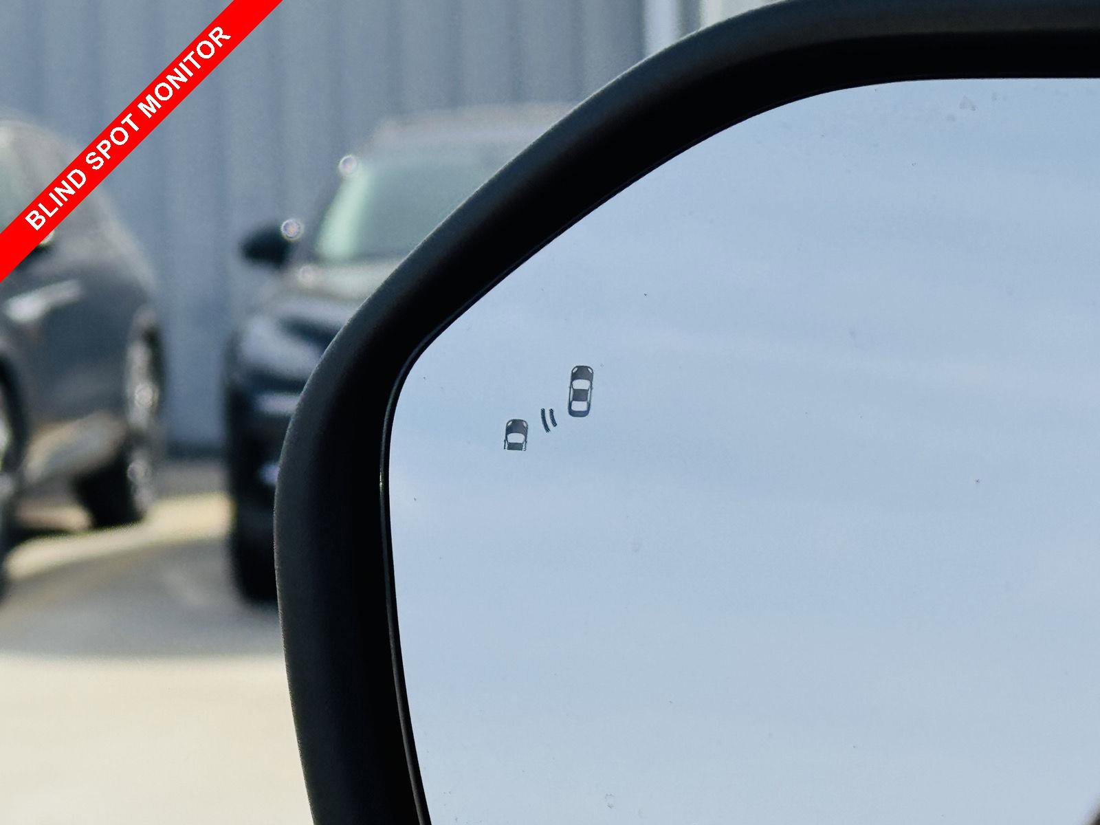 Used 2024 Ford Explorer XLT w/ Equipment Group 202A AWD/4WD image 12