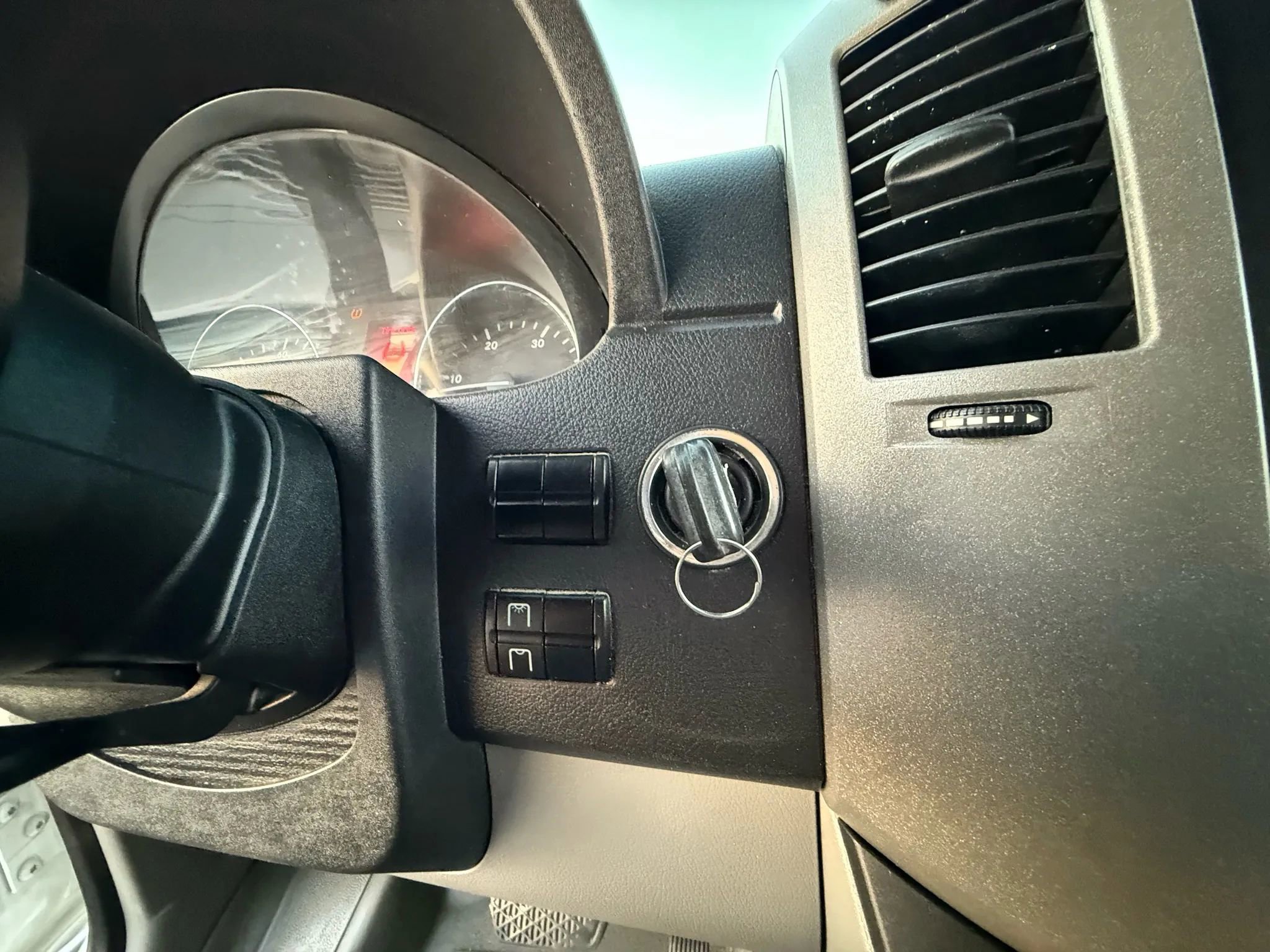 Used 2008 Dodge Sprinter 2500 image 12