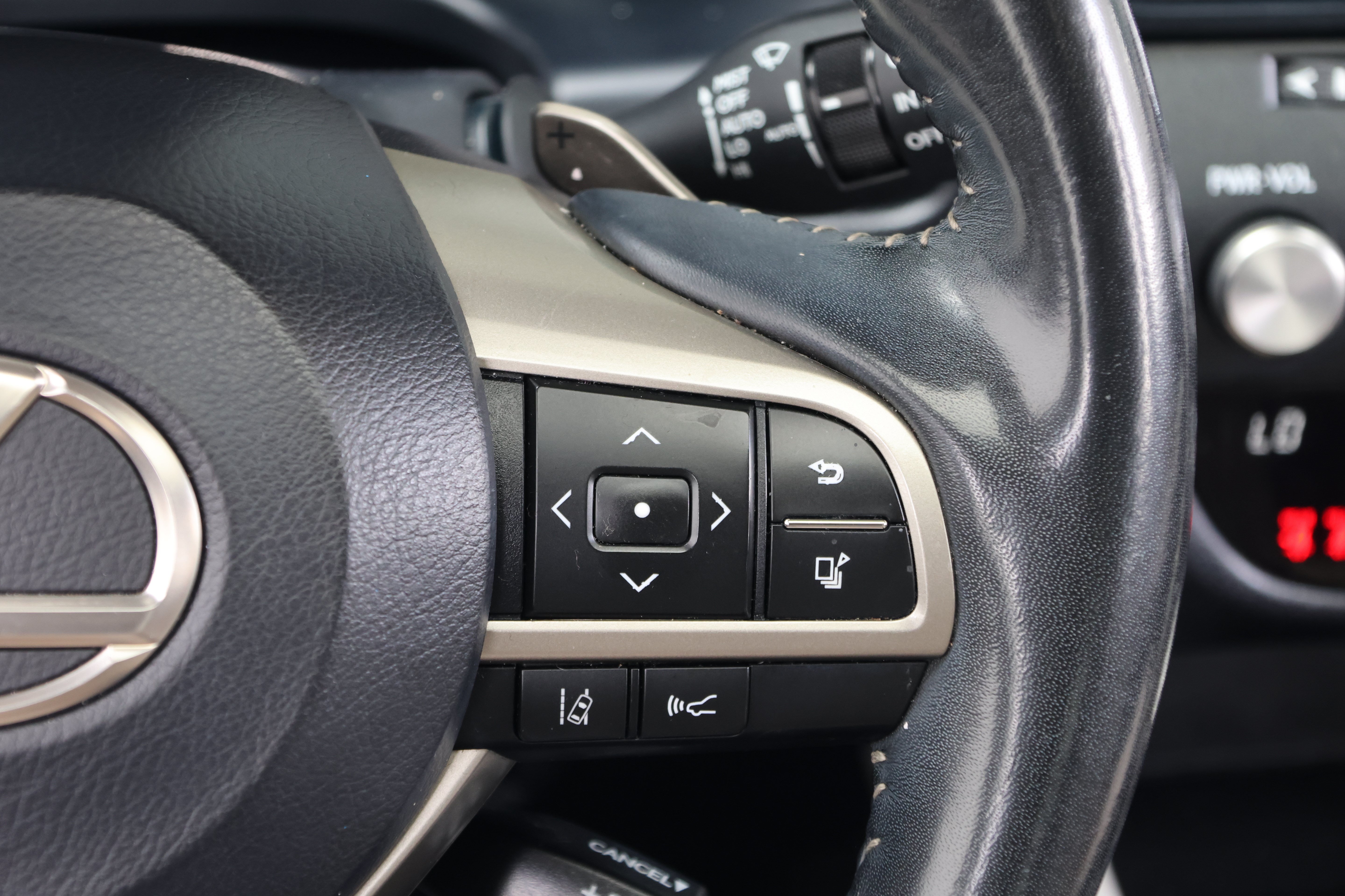 Used 2020 Lexus RX 350 FWD w/ Premium Package image 21