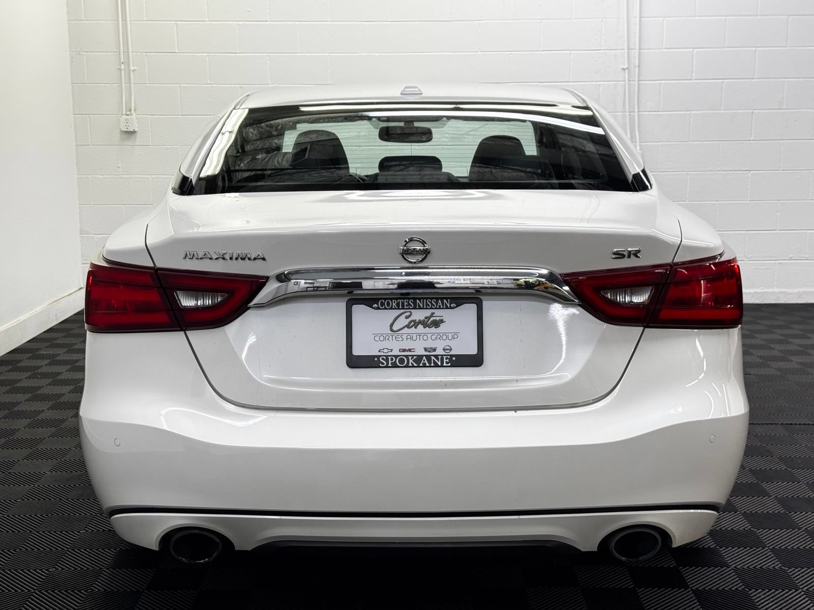 Used 2017 Nissan Maxima SR FWD image 6